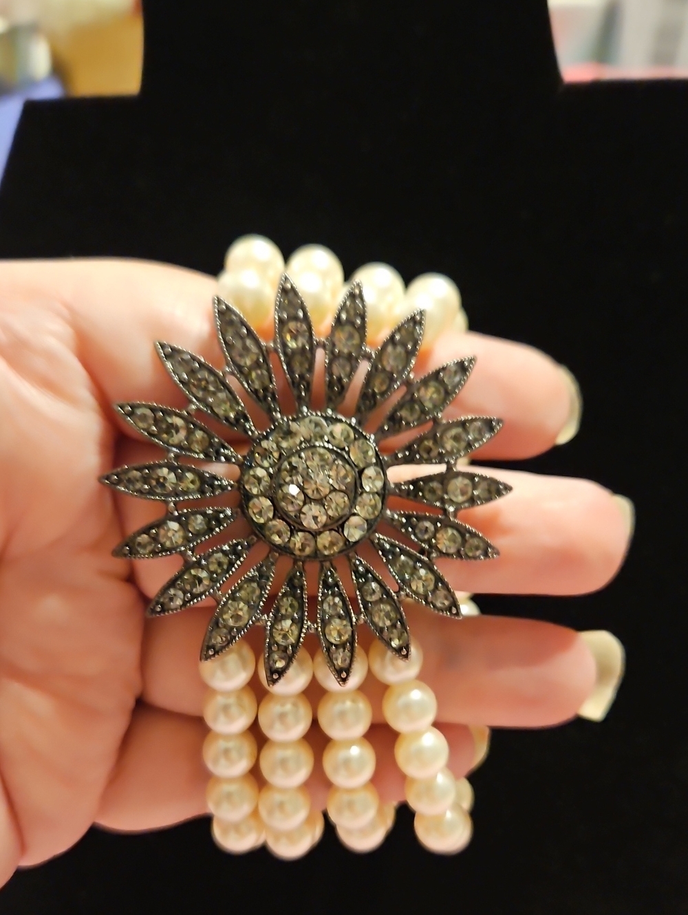 Vimtage Multi-strand Faux Pearl And Rhinestone Sunflower Bracelet